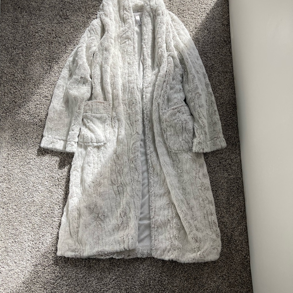 Luxurious White Faux Fur robe